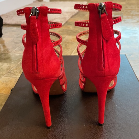 Alaia red suede heels - Picture 3 of 6